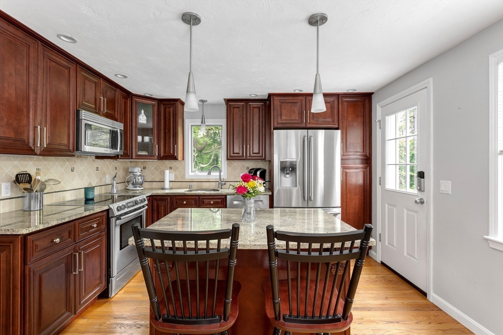 194 Crossfield Rd