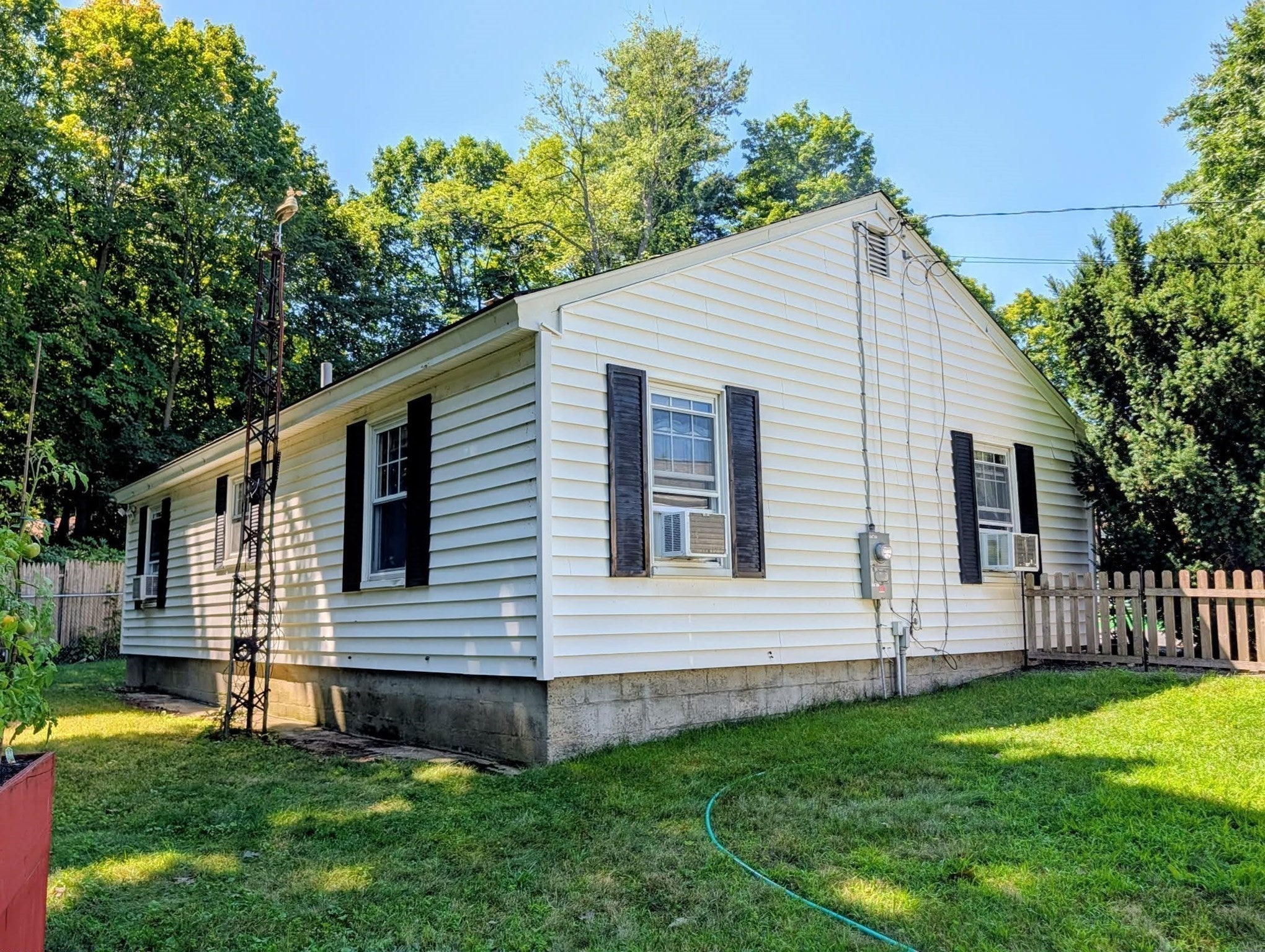 23 Wilderwood Ave, Leominster MA 01453