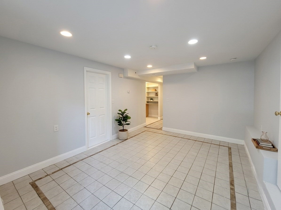 393 Faneuil St, Boston, MA, 393 Faneuil St, Boston, MA Photo #18