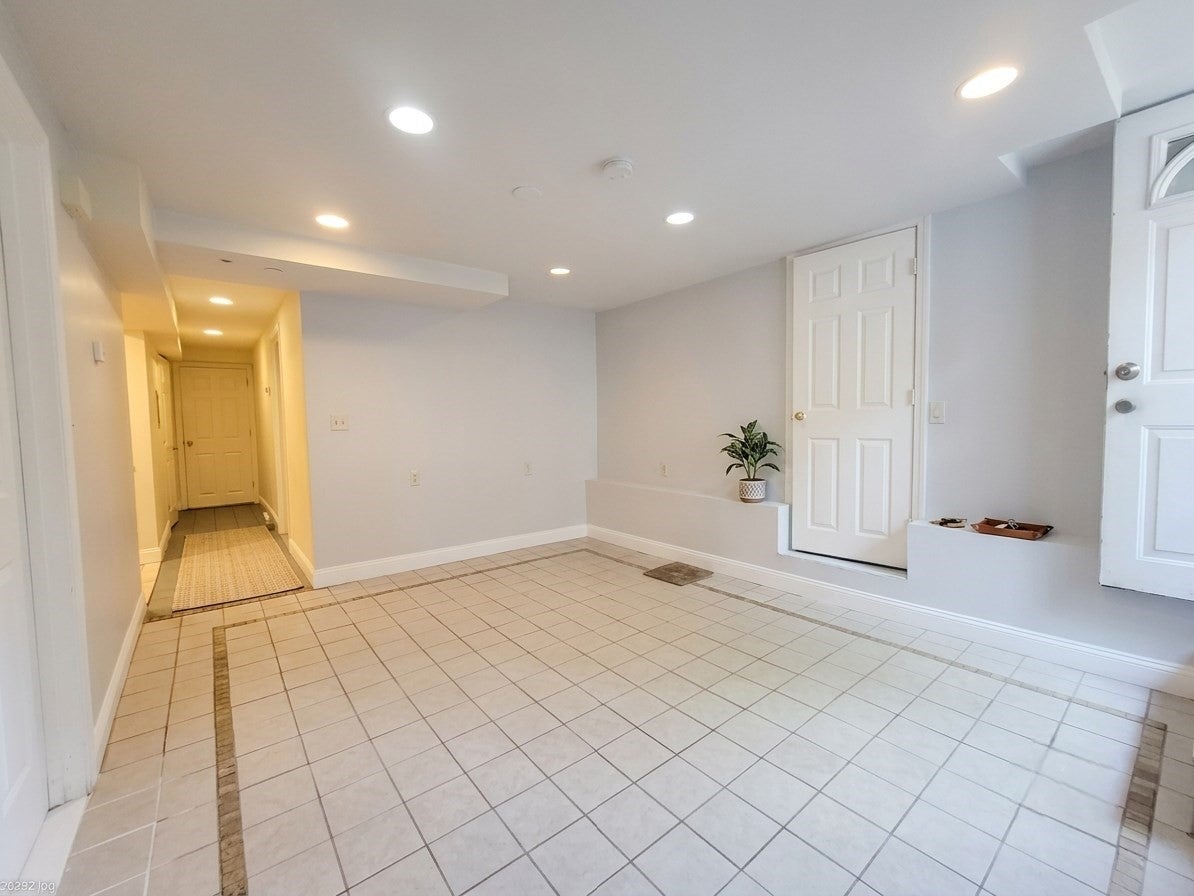 393 Faneuil St, Boston, MA, 393 Faneuil St, Boston, MA Photo #17