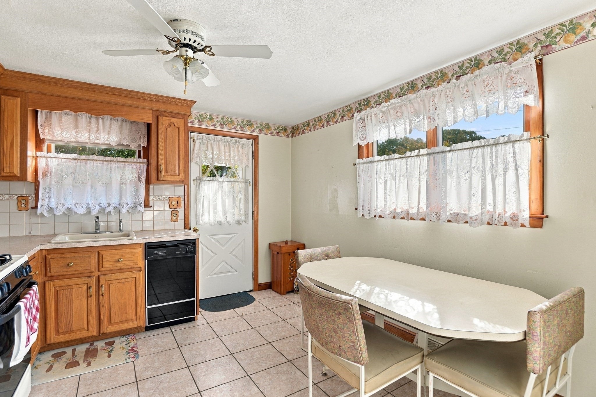48 W Spring St, Avon, MA Photo #11