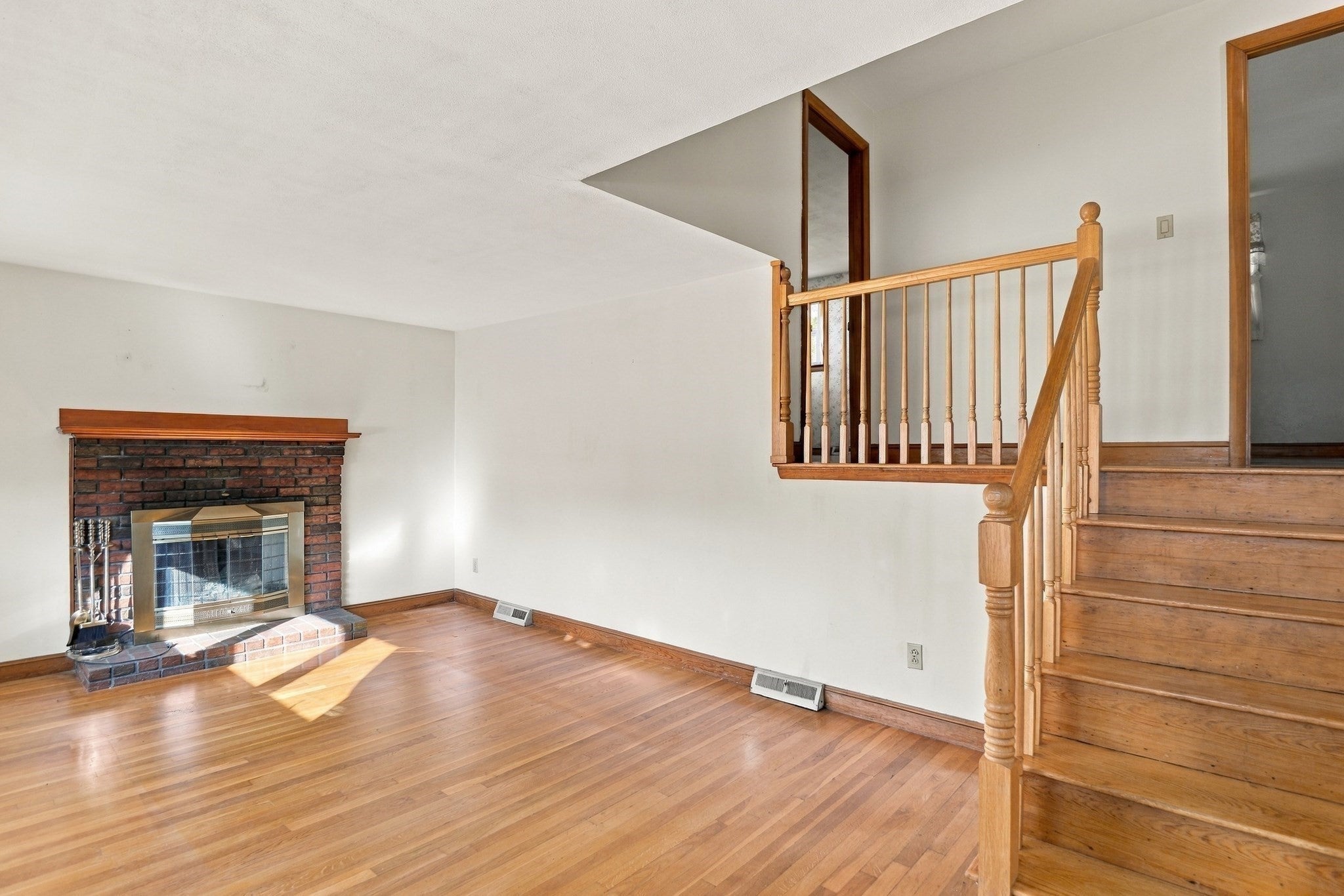 48 W Spring St, Avon, MA Photo #7