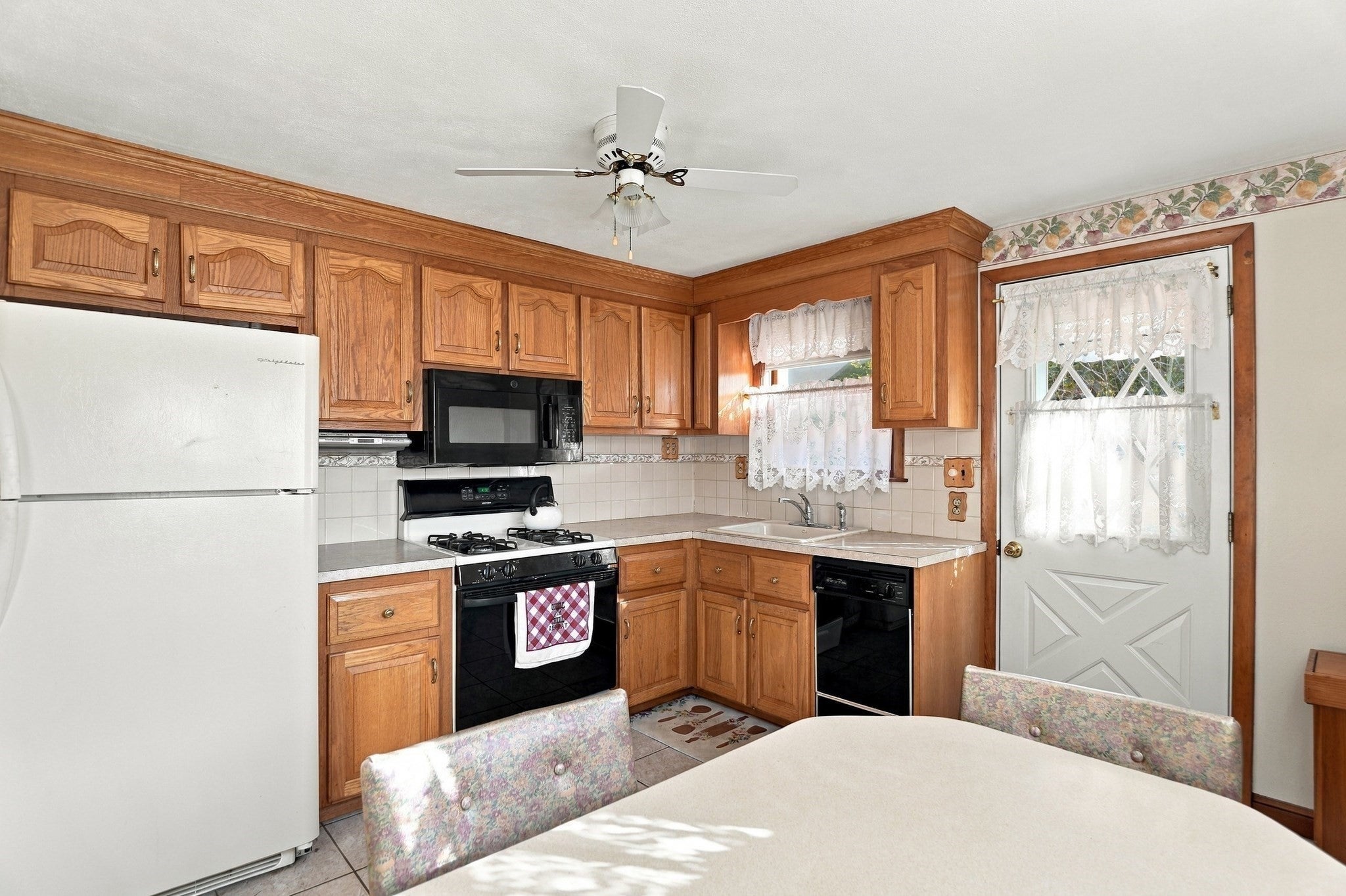 48 W Spring St, Avon, MA Photo #10