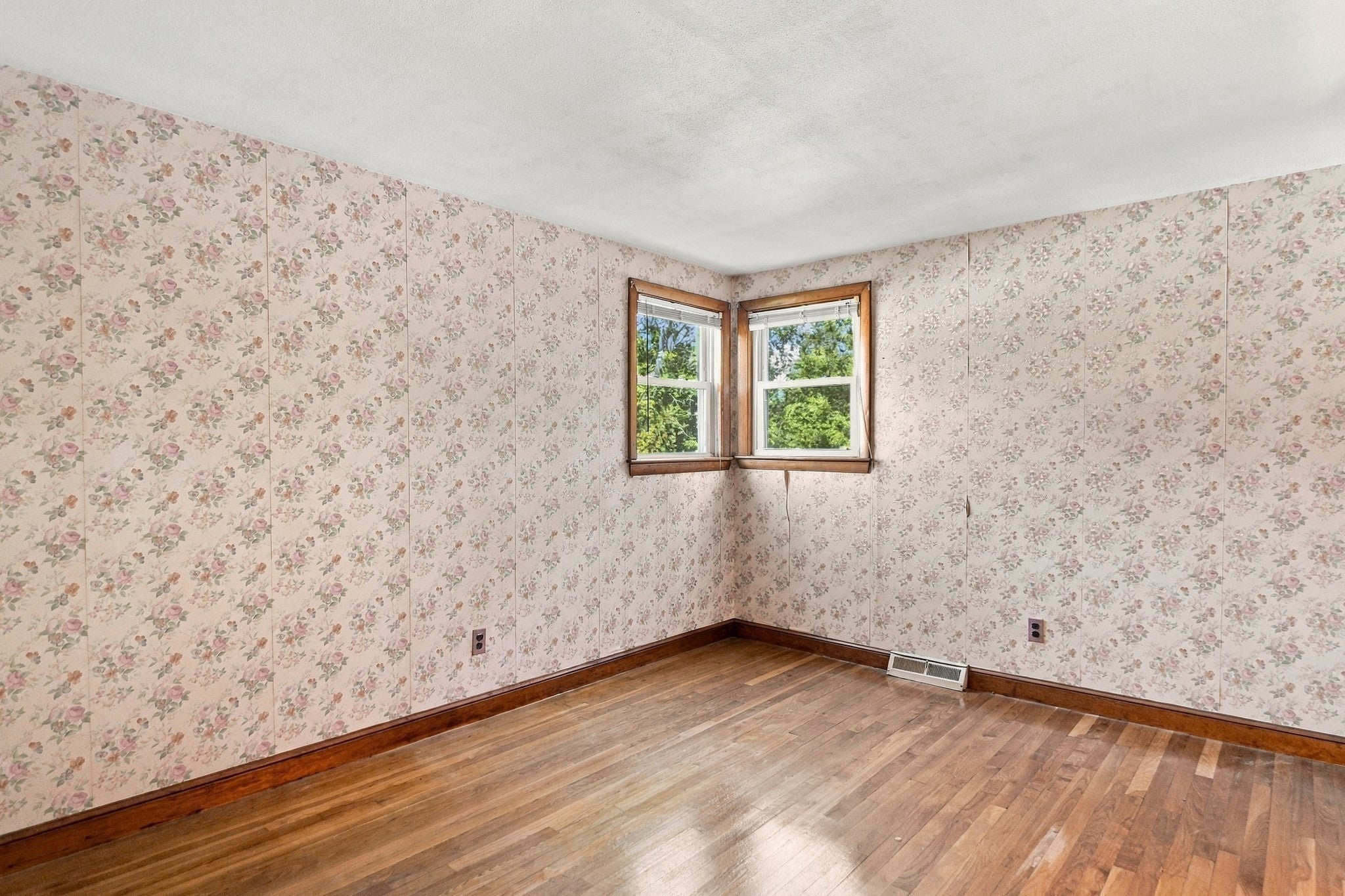 48 W Spring St, Avon, MA Photo #22