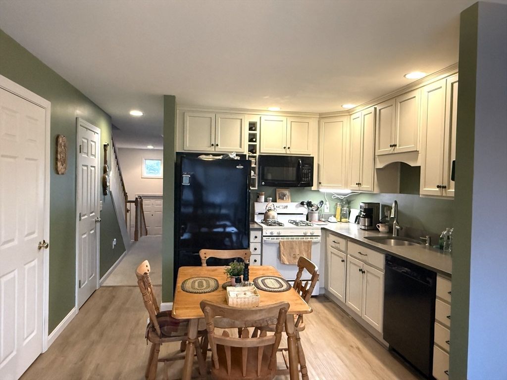 85 Camelot Drive 118