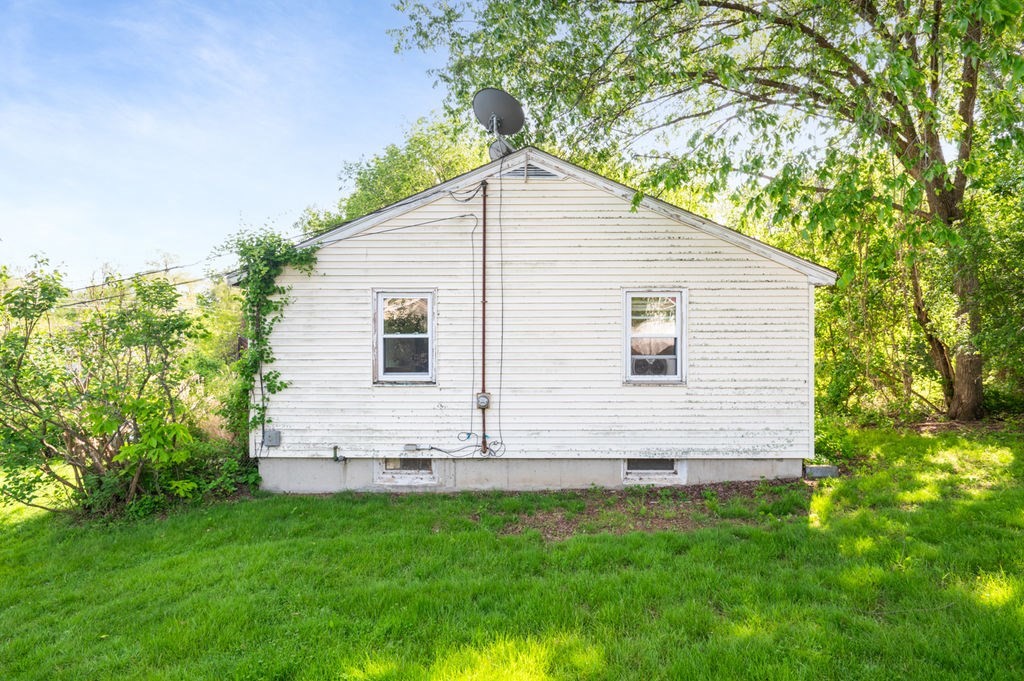 366 Kenoza St