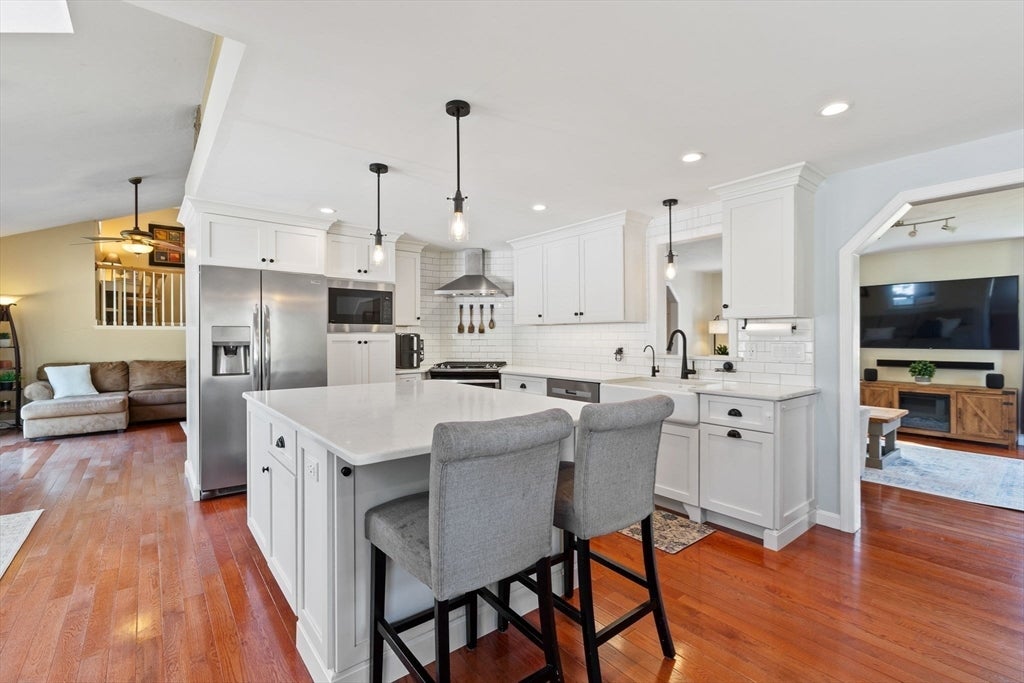 4 Indian Brook Rd