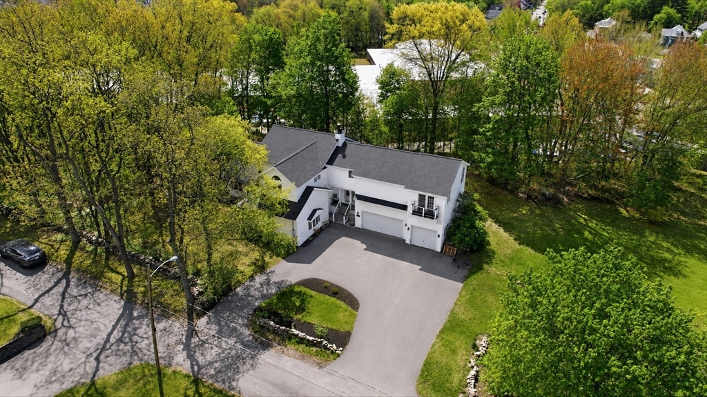 25 Thomas Pl