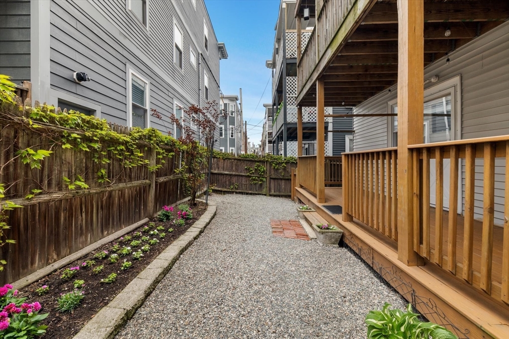 458 East 8th Street #1, Boston, MA Photo #19