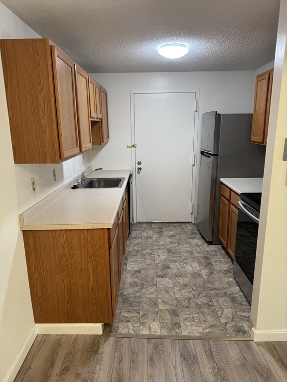 15 Village Rock Lane 1