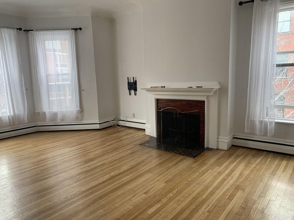351 Beacon St 5