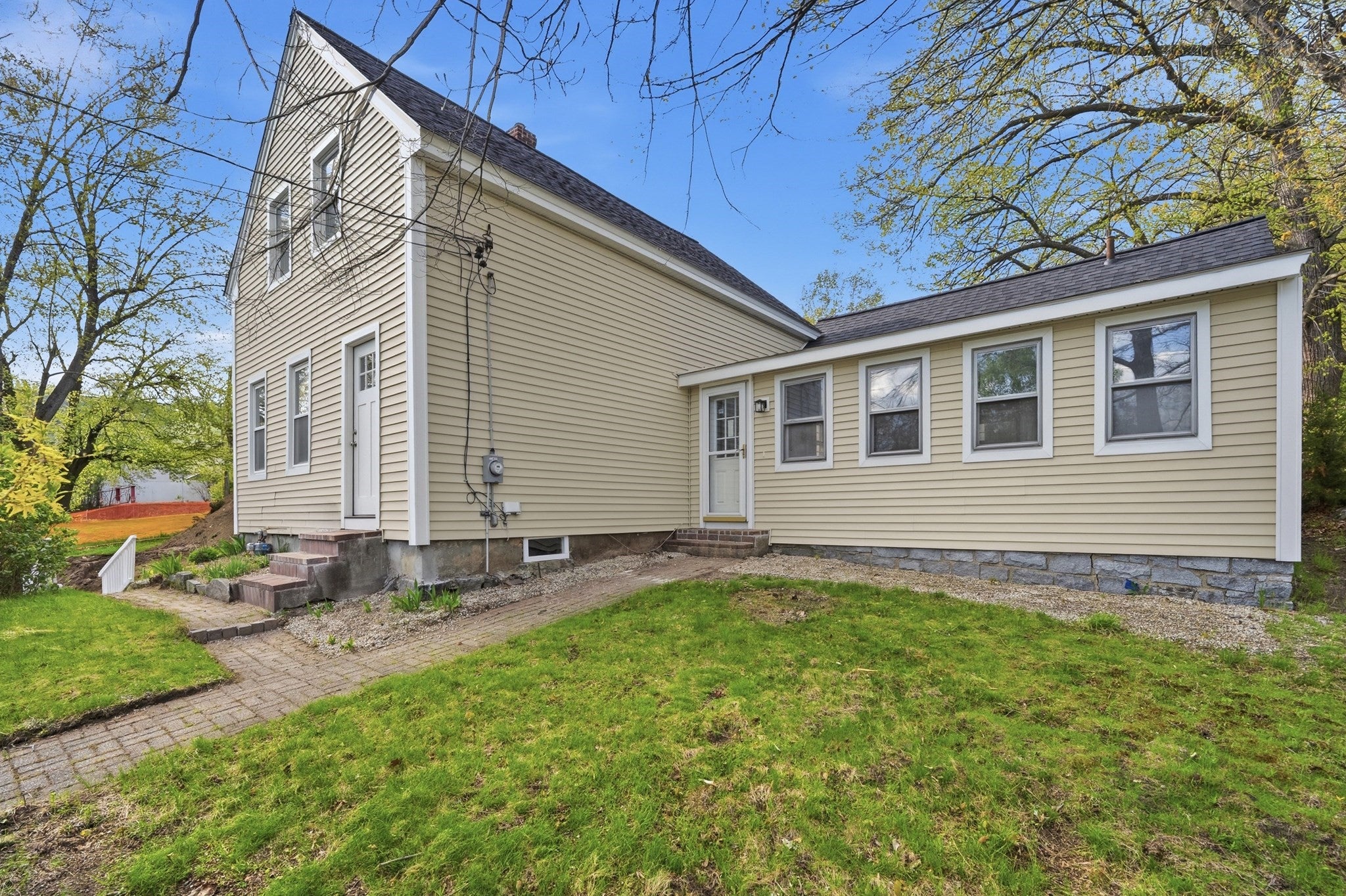 Photo of 28 W Prescott St, Westford, MA