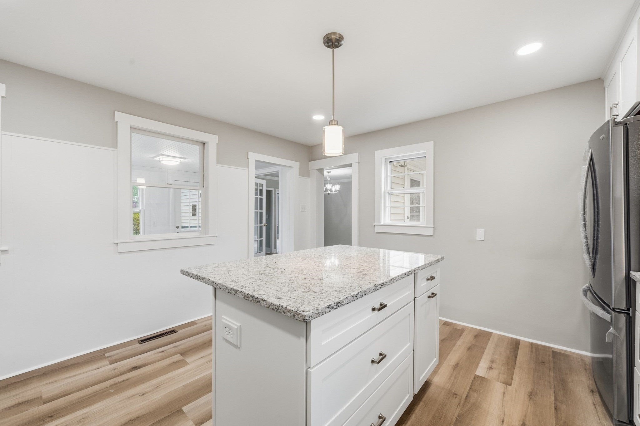 28 W Prescott St