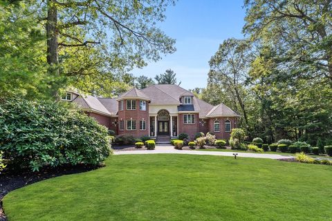 37 Grey Lane Lynnfield MA 01940