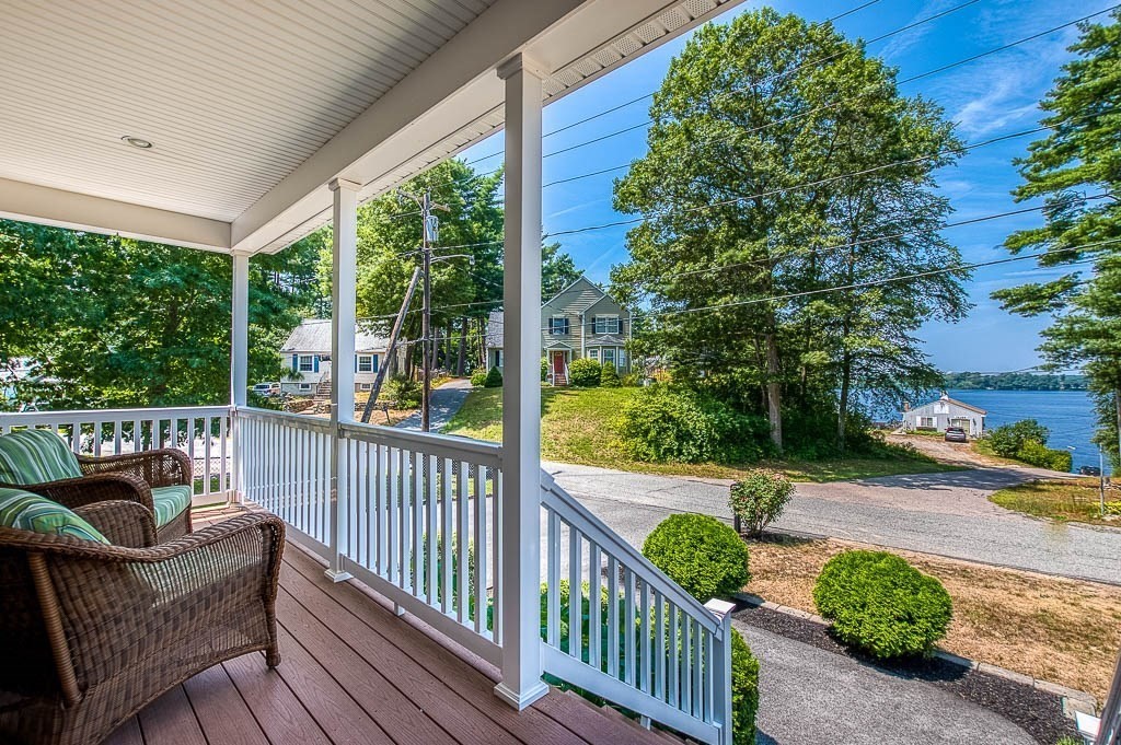 20 Shore Dr