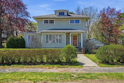 Photo of 43 Bates Ave, Weymouth, MA 02190 (MLS # 73515831)