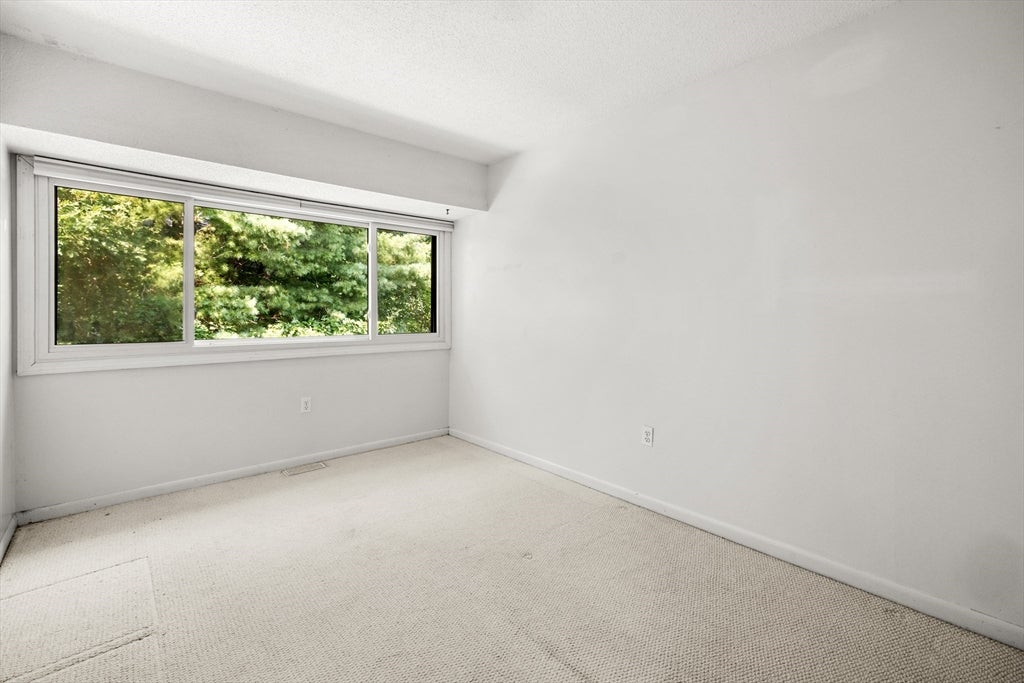 164 Greenbrook Dr #164, Stoughton, MA, 164 Greenbrook Dr #164, Stoughton, MA Photo #17