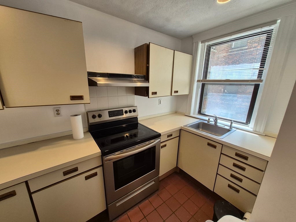 451 Park Dr #2C, Boston, MA Photo #6