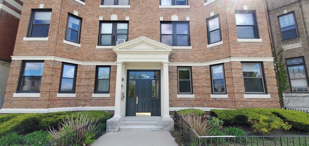 451 Park Dr #2C, Boston, MA Photo #1