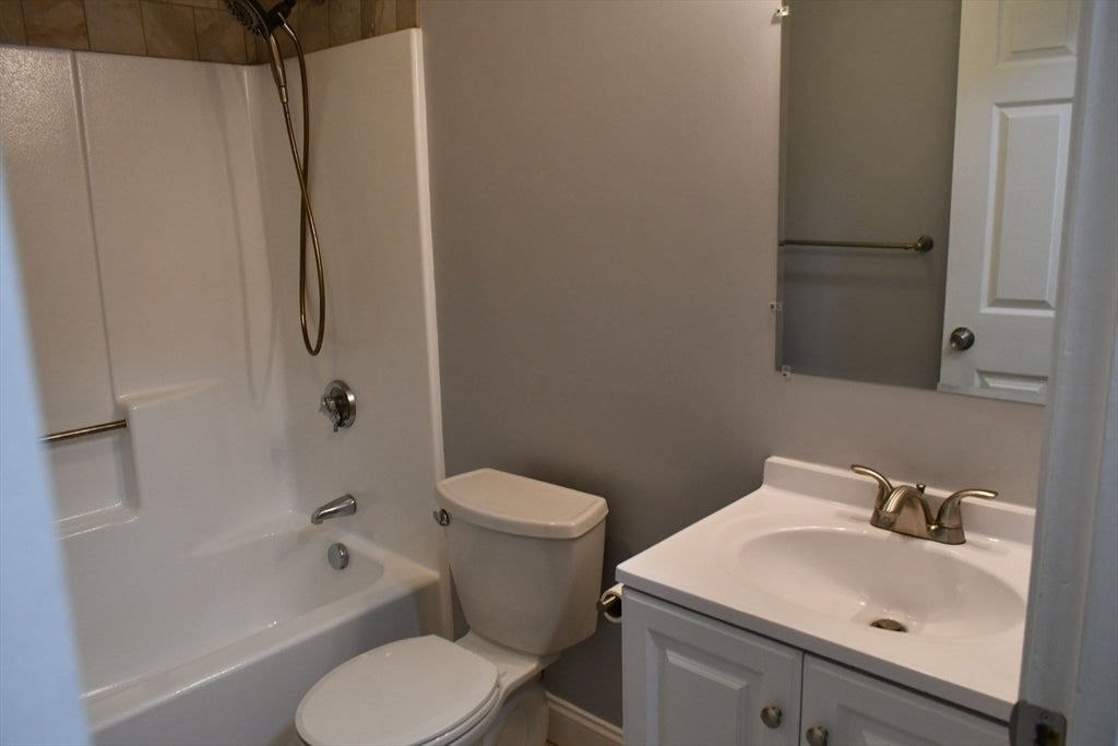 5455 N Main St #4A, Fall River, MA, 5455 N Main St #4A, Fall River, MA Photo #12