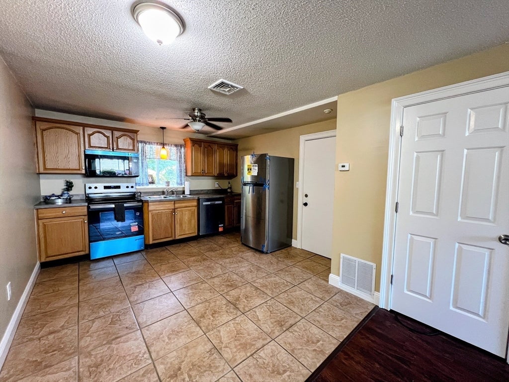 5455 N Main St #4A, Fall River, MA, 5455 N Main St #4A, Fall River, MA Photo #20