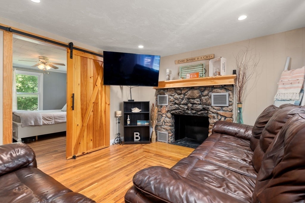 42 Pine Swamp RD, Cumberland, RI, 42 Pine Swamp RD, Cumberland, RI Photo #6