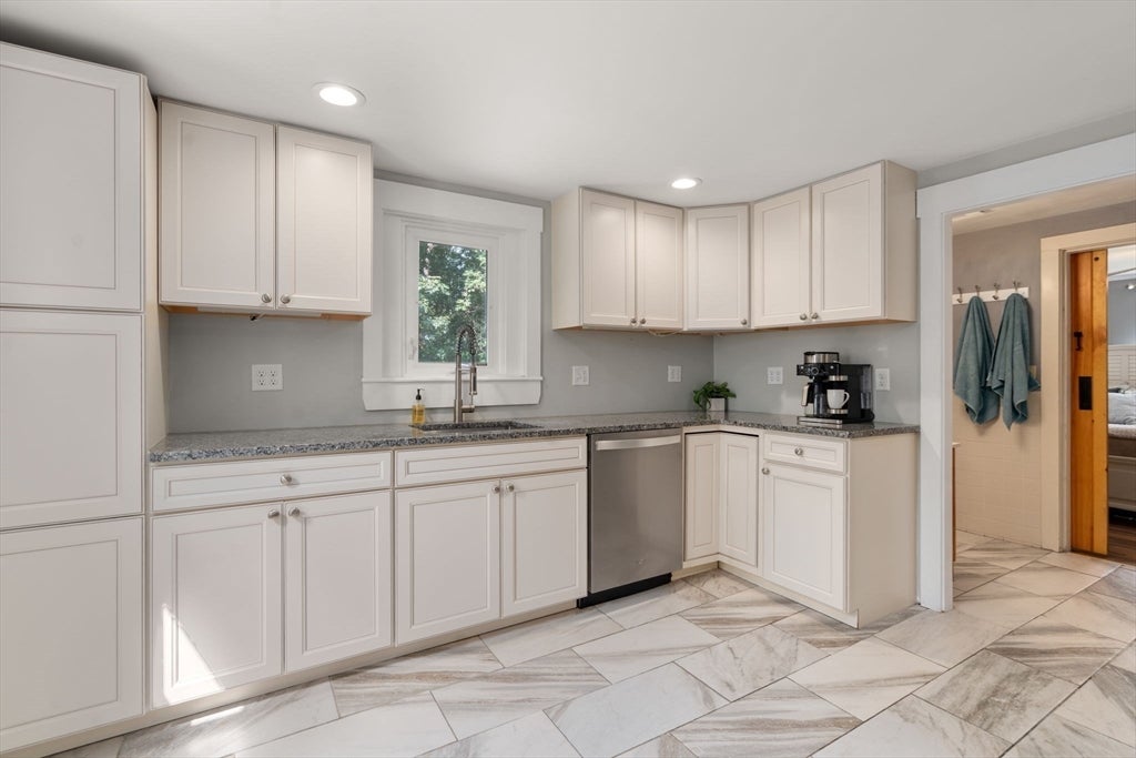 42 Pine Swamp RD, Cumberland, RI, 42 Pine Swamp RD, Cumberland, RI Photo #14