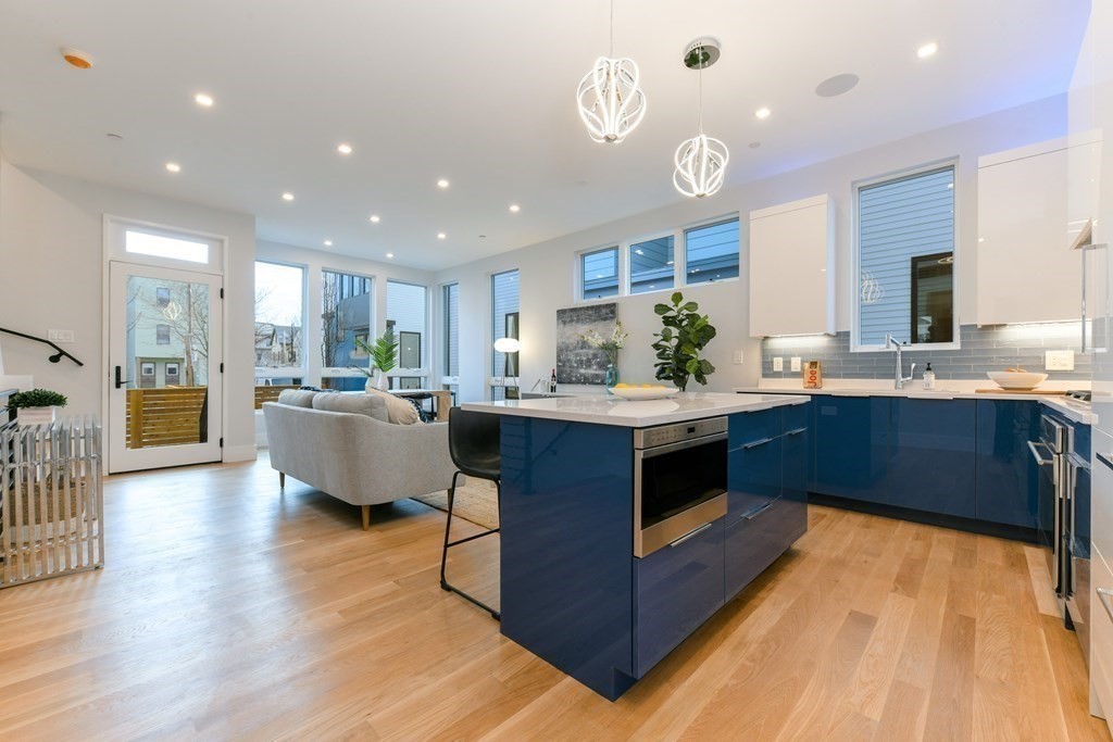 Click for 227 Prospect Street #1, Cambridge, MA slideshow