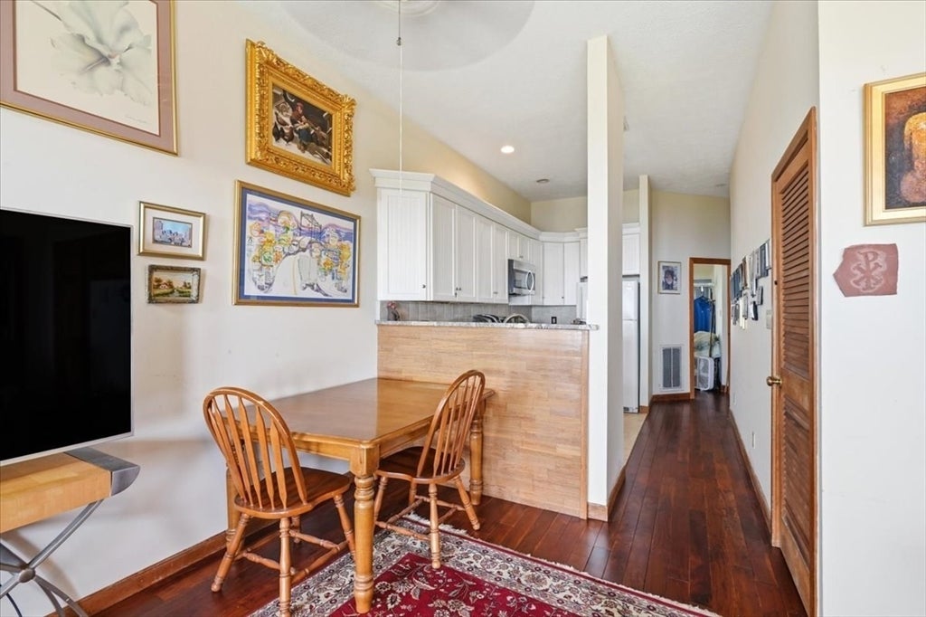 1185 Nantasket Ave 5