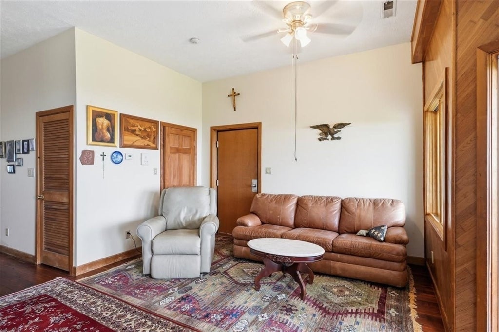 1185 Nantasket Ave 5