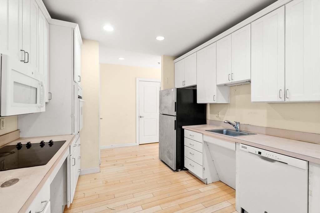 163-165 Chestnut Hill Ave 102