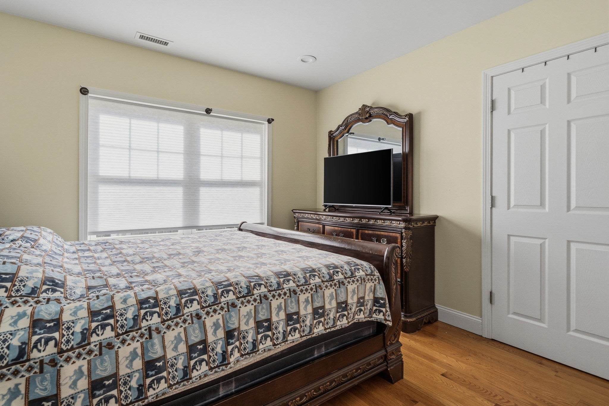11 Blossom St, Lowell, MA, 11 Blossom St, Lowell, MA Photo #24