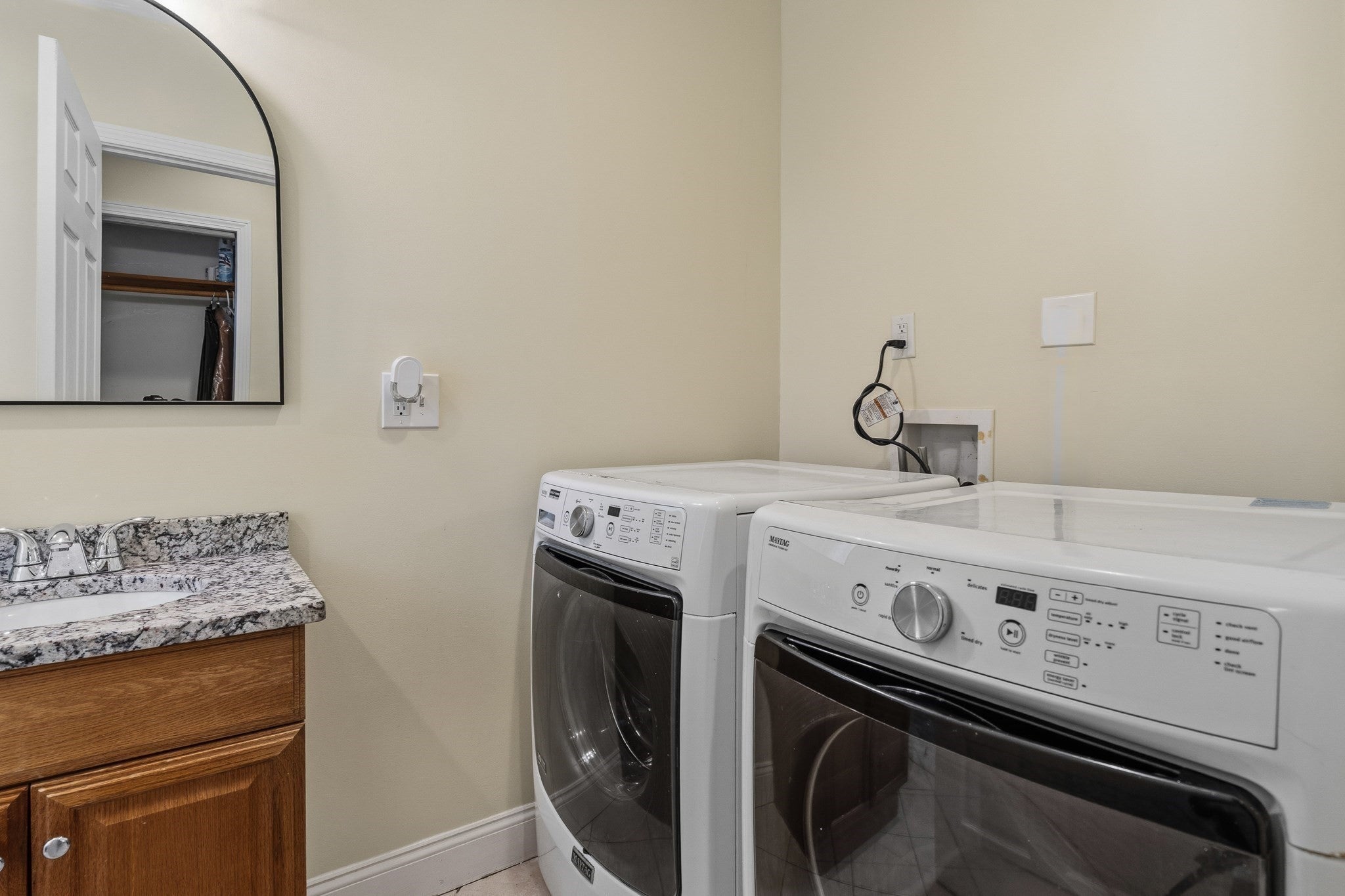 11 Blossom St, Lowell, MA, 11 Blossom St, Lowell, MA Photo #14