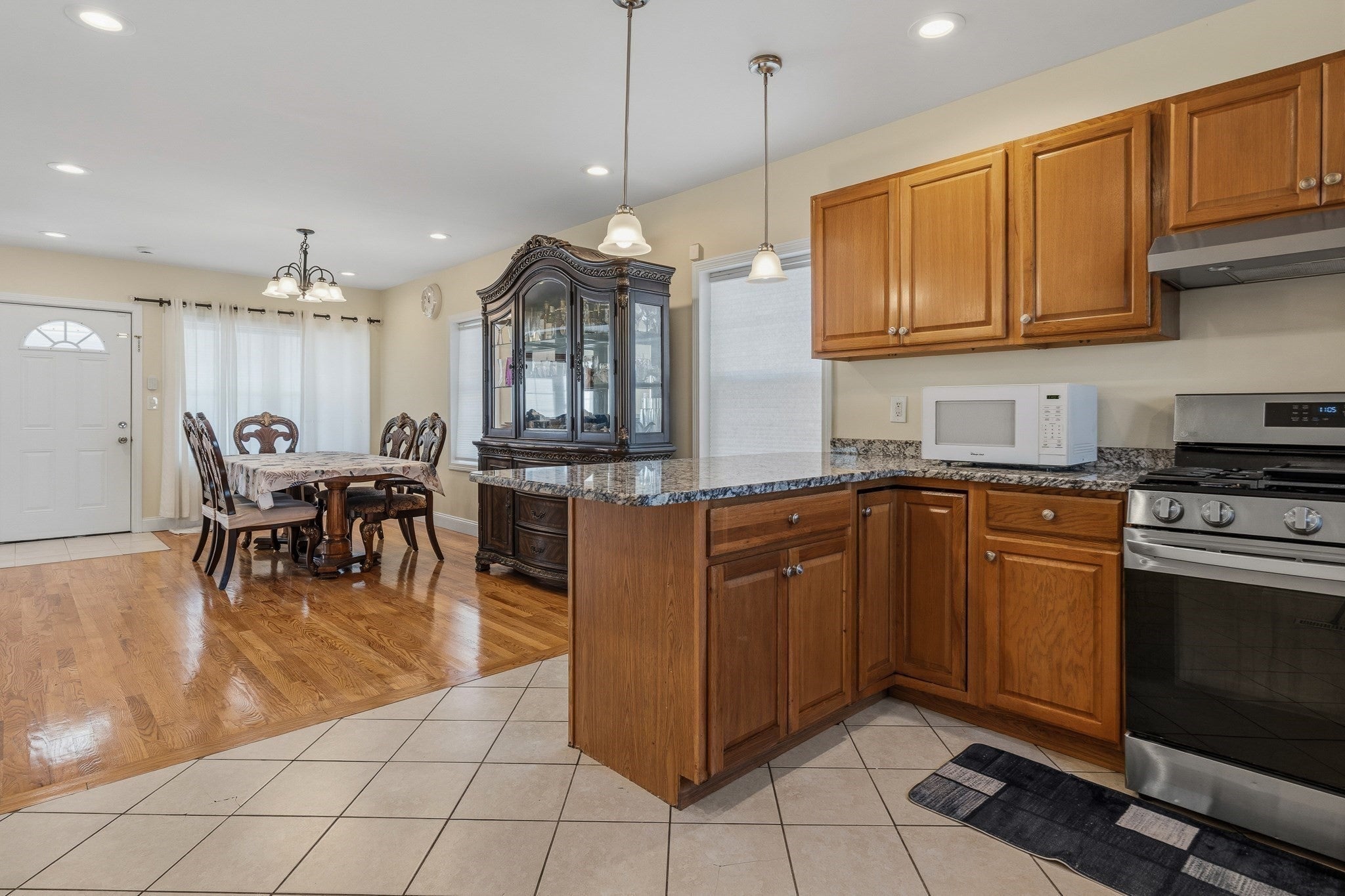 11 Blossom St, Lowell, MA, 11 Blossom St, Lowell, MA Photo #13