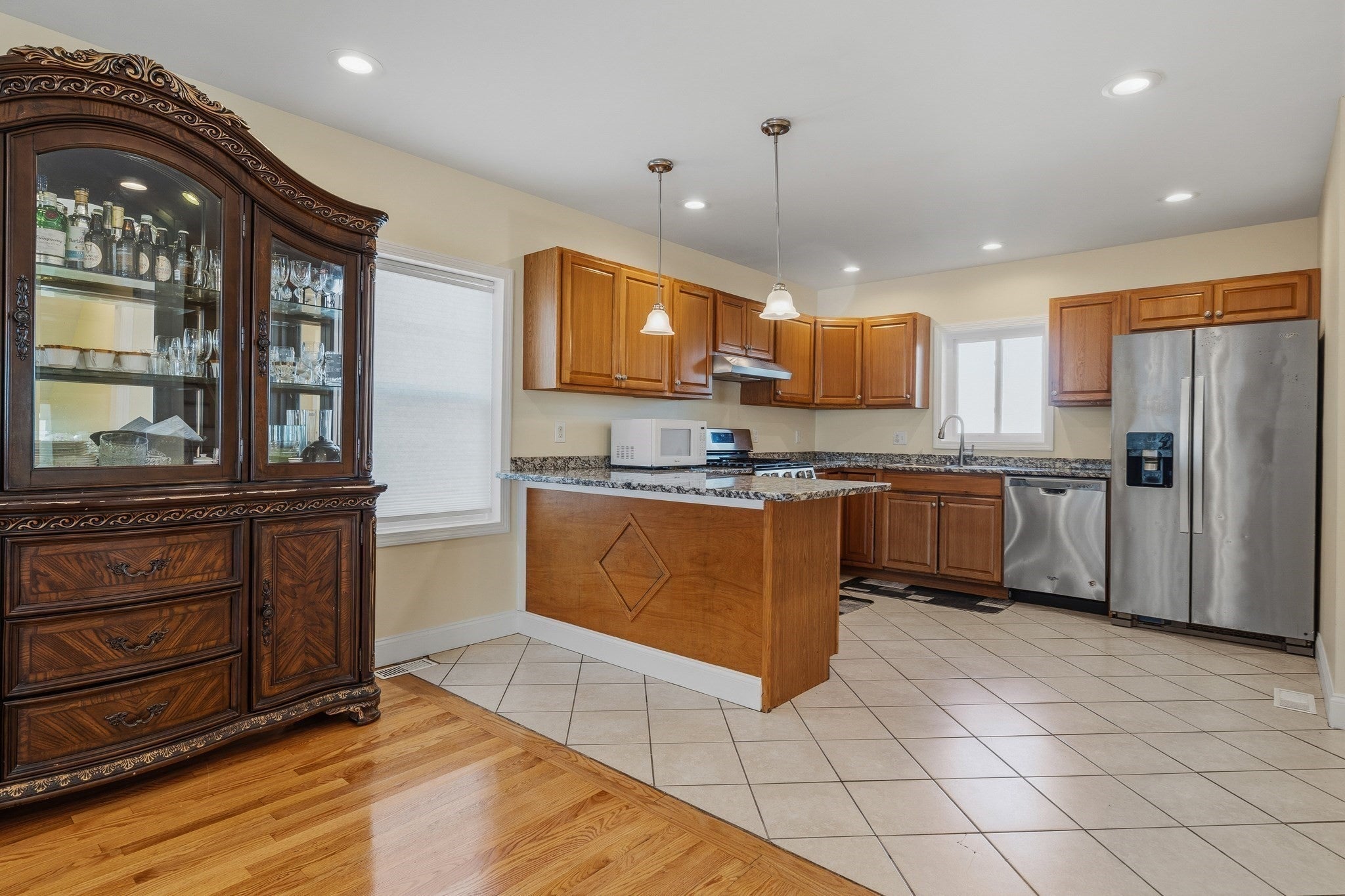 11 Blossom St, Lowell, MA, 11 Blossom St, Lowell, MA Photo #10