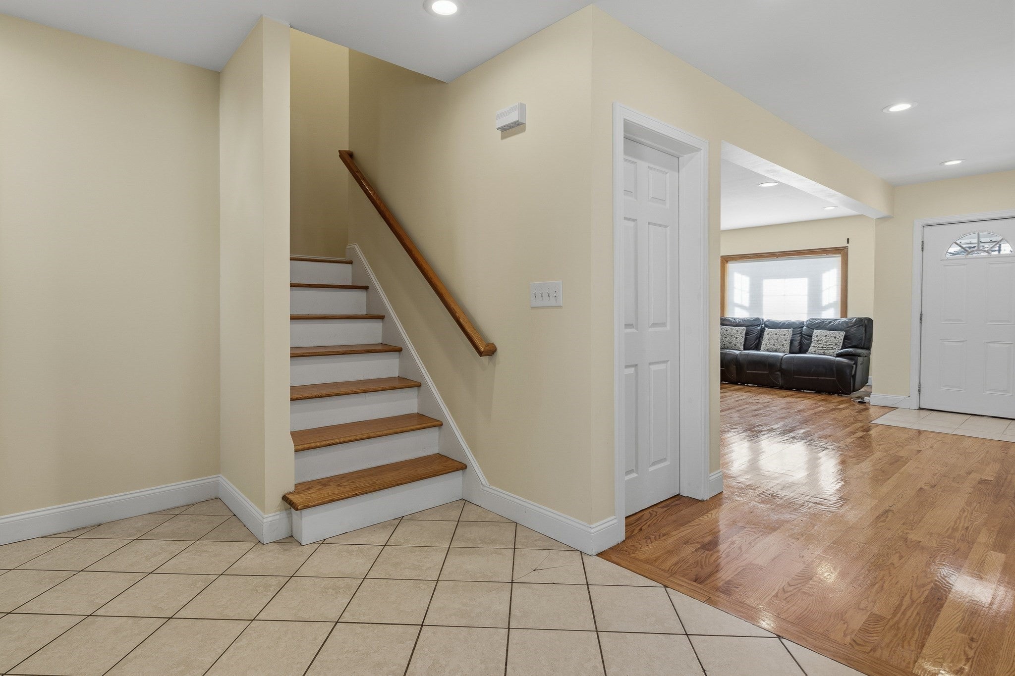 11 Blossom St, Lowell, MA, 11 Blossom St, Lowell, MA Photo #16