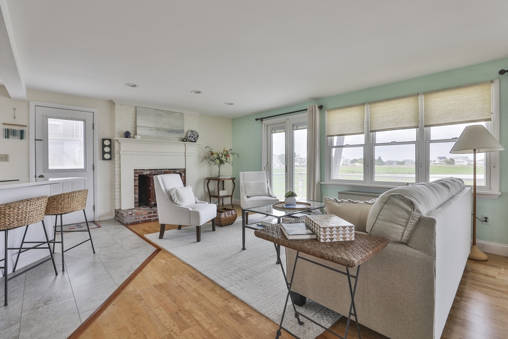 6 24th St