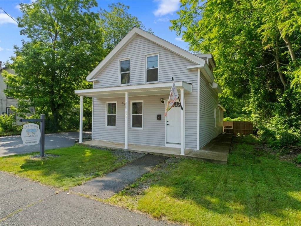 433 Main St