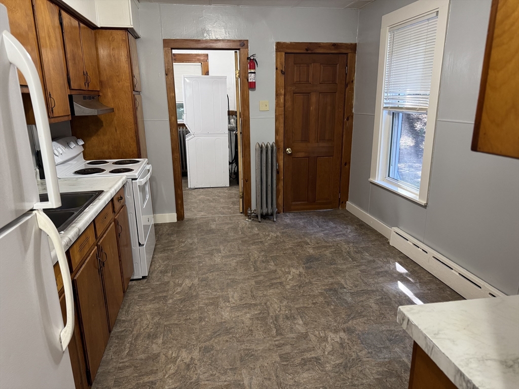 187 L St