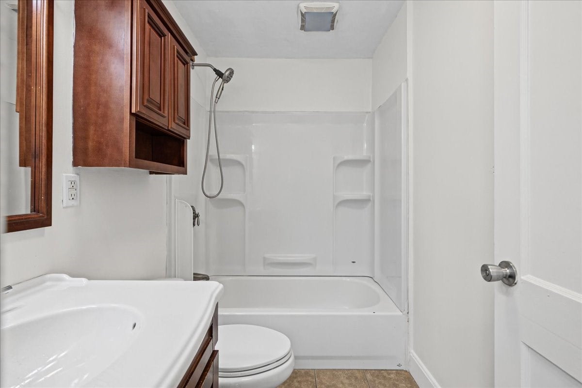 13 Oakdale Road, Canton, MA Photo #15