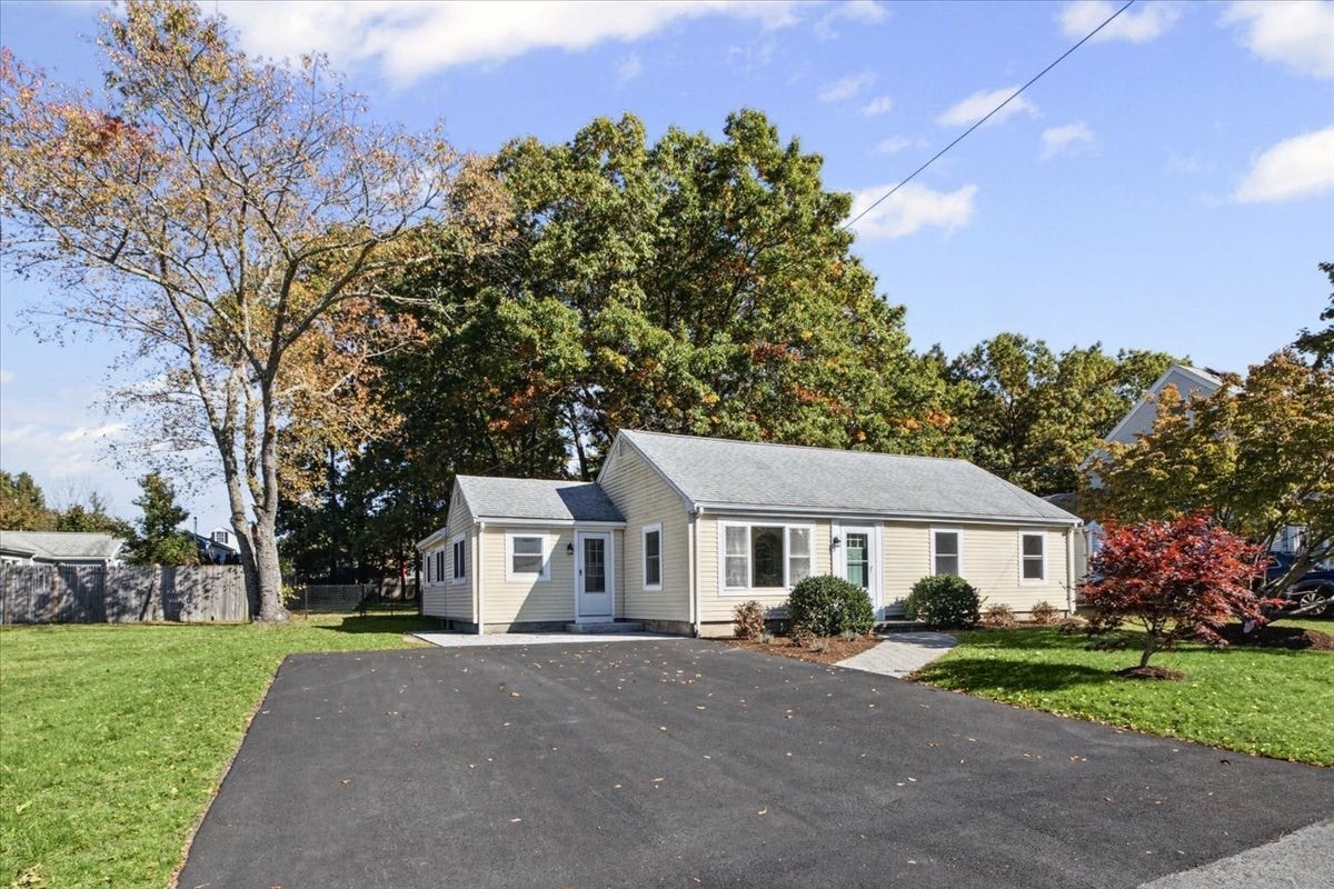 13 Oakdale Road, Canton, MA Photo #3