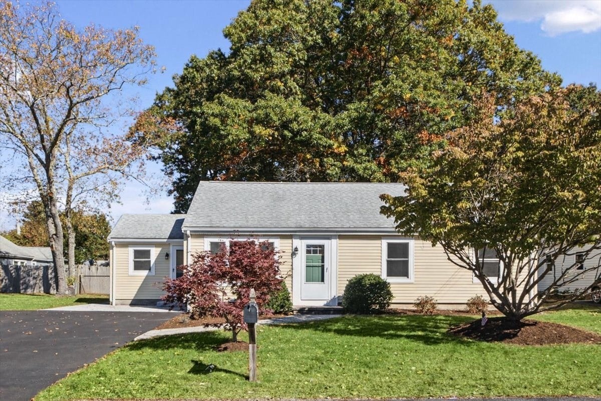 13 Oakdale Road, Canton, MA Photo #2