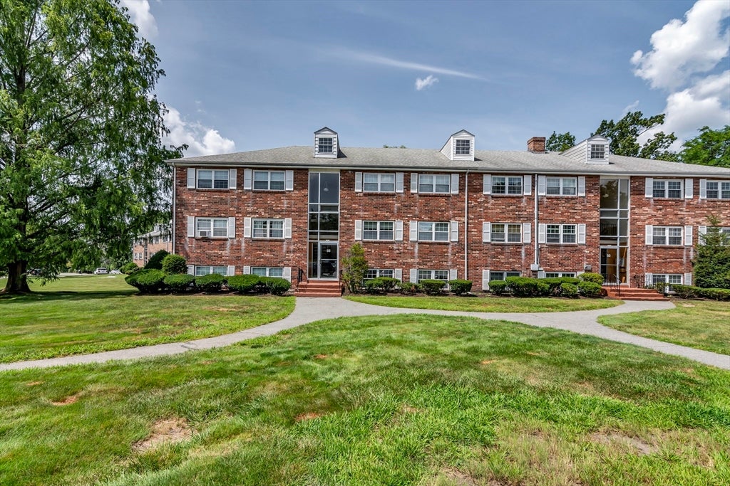 55 Fernview Ave #8, North Andover, MA, 55 Fernview Ave #8, North Andover, MA Photo #1