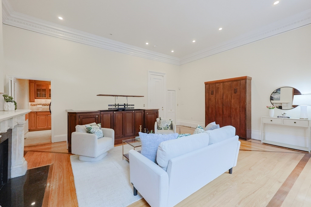 88 Marlborough Street 2