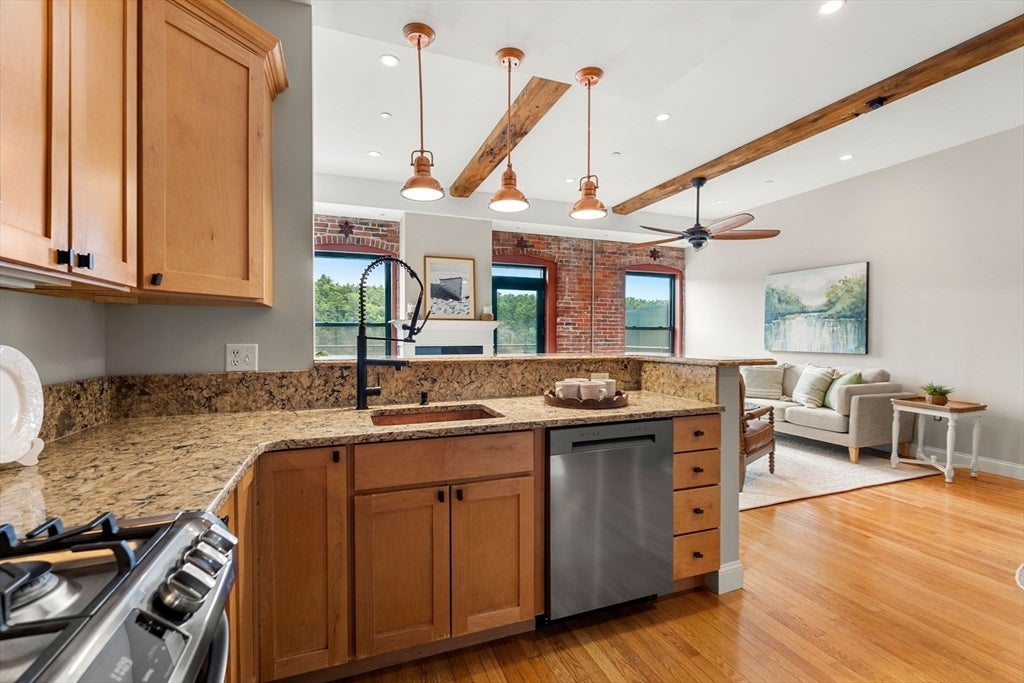 60 Merrimac St #615, Amesbury, MA Photo #11