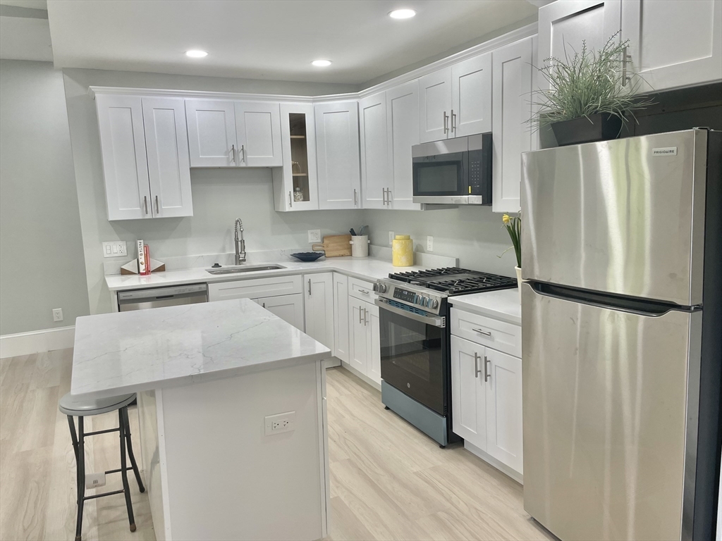 43 Aubin St 1