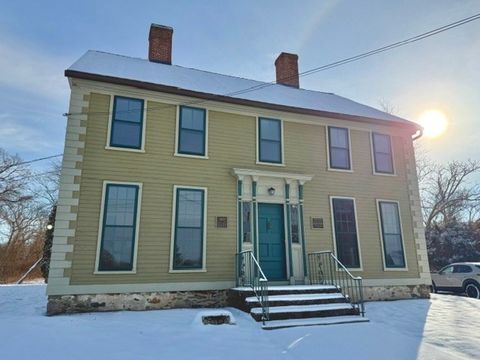 166 Old Providence Rd Swansea MA 02777