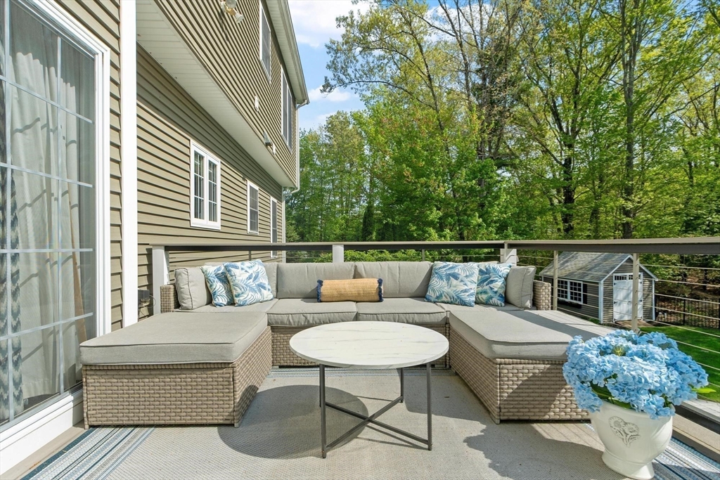 6 Cabot Court