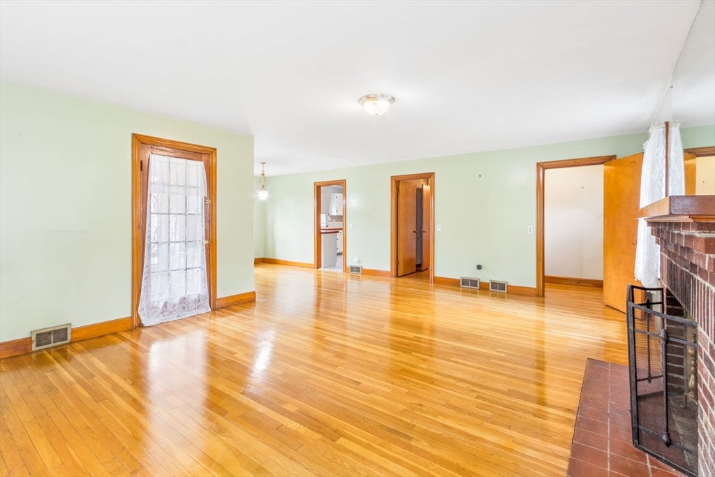 2 Hunting St, North Attleboro, MA, 2 Hunting St, North Attleboro, MA Photo #3