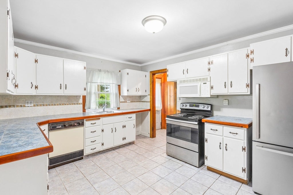 2 Hunting St, North Attleboro, MA, 2 Hunting St, North Attleboro, MA Photo #7